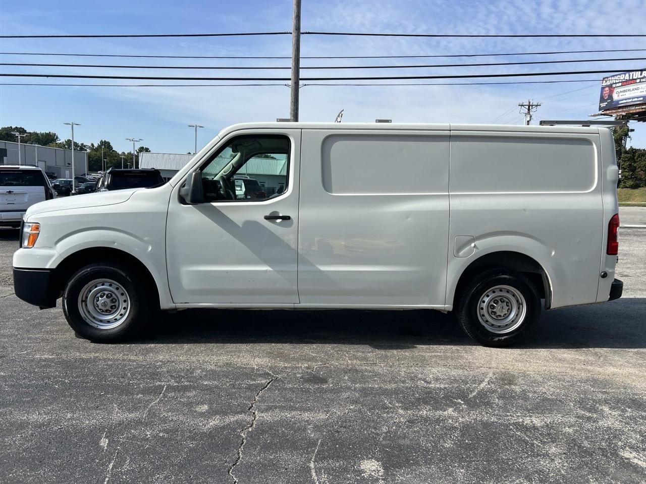 Nissan NV Cargo NV2500 HD Standard Roof V6 S 2018