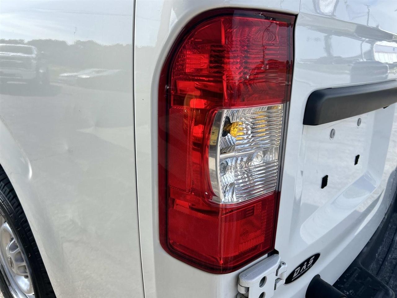 Nissan NV Cargo NV2500 HD Standard Roof V6 S 2018