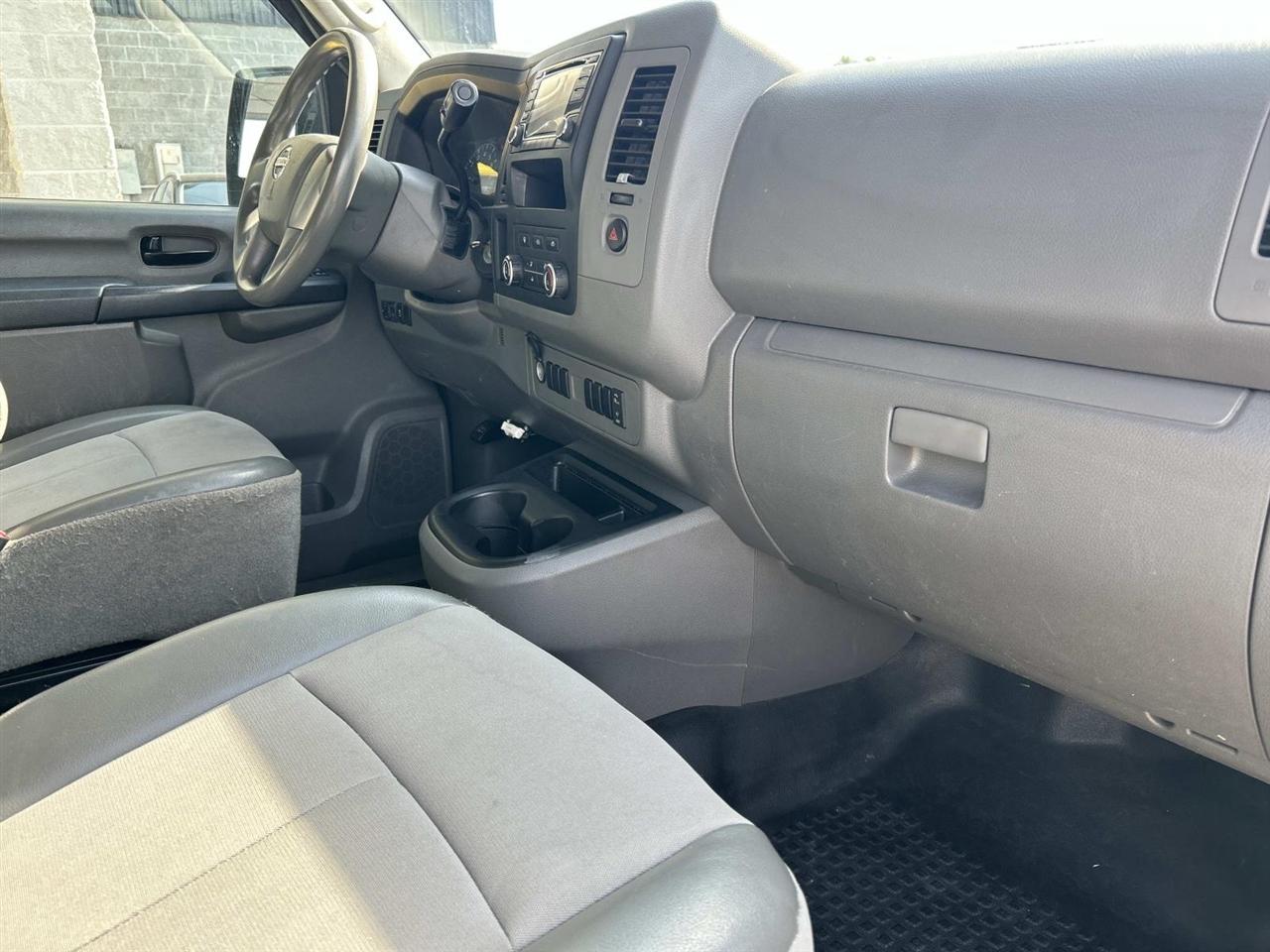 Nissan NV Cargo NV2500 HD Standard Roof V6 S 2018