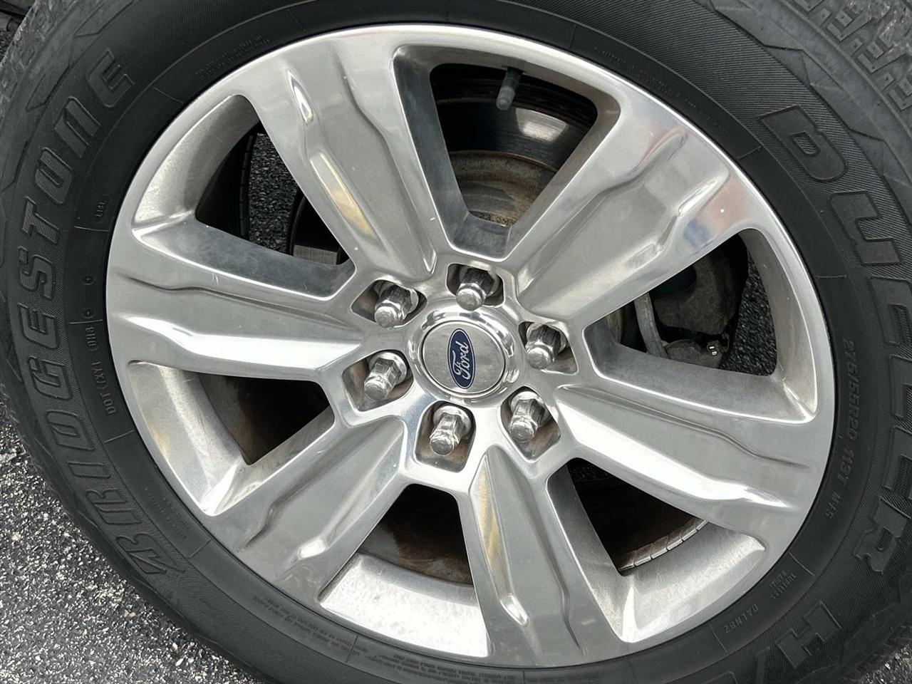 Ford F-150 photo 12