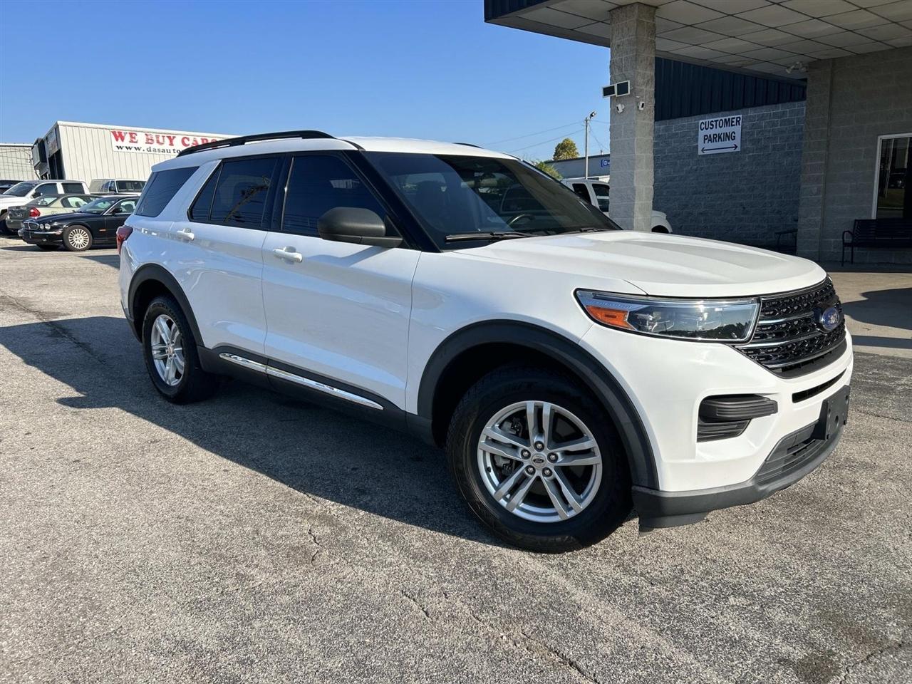 Ford Explorer photo 2