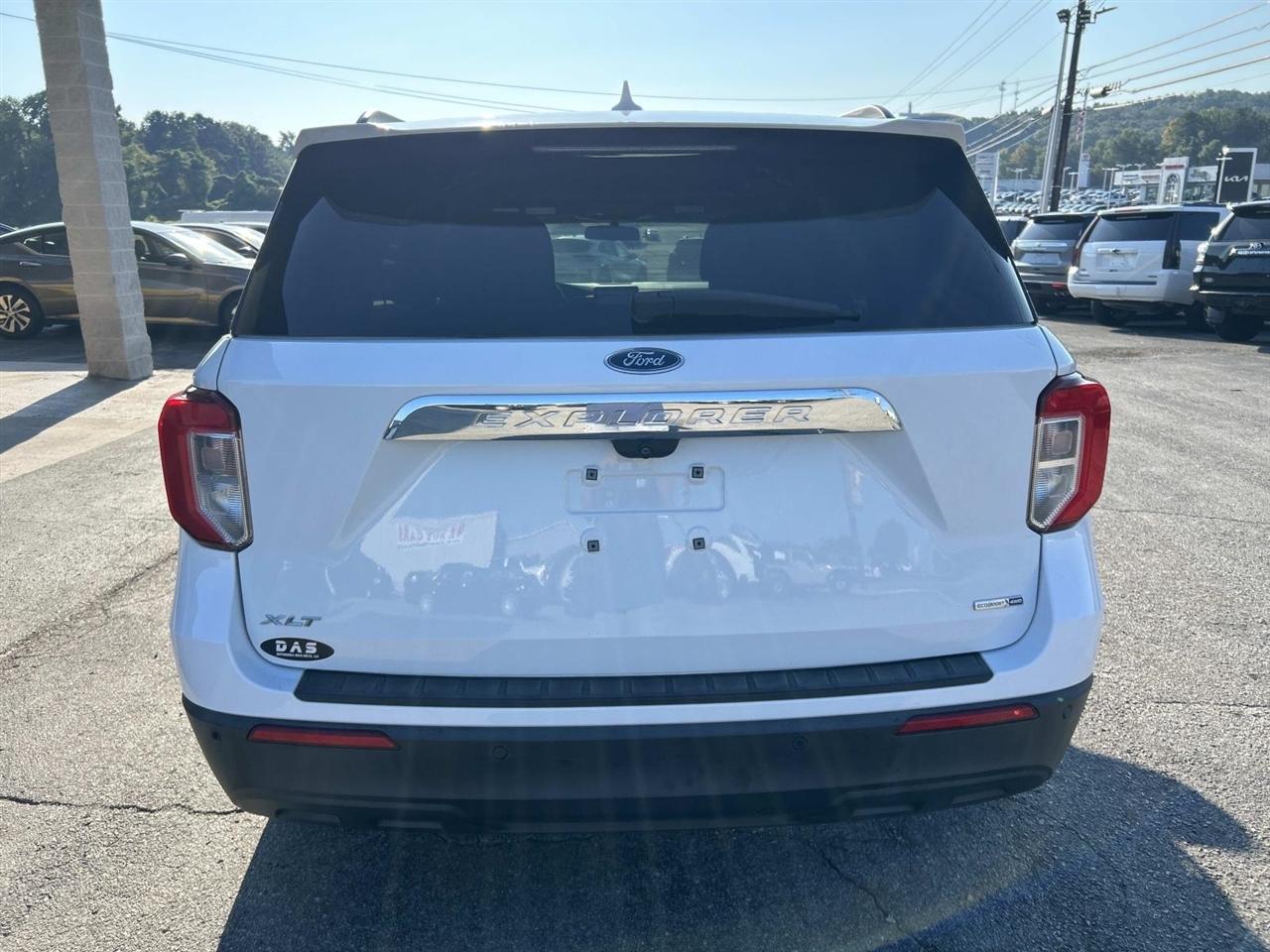 Ford Explorer photo 5