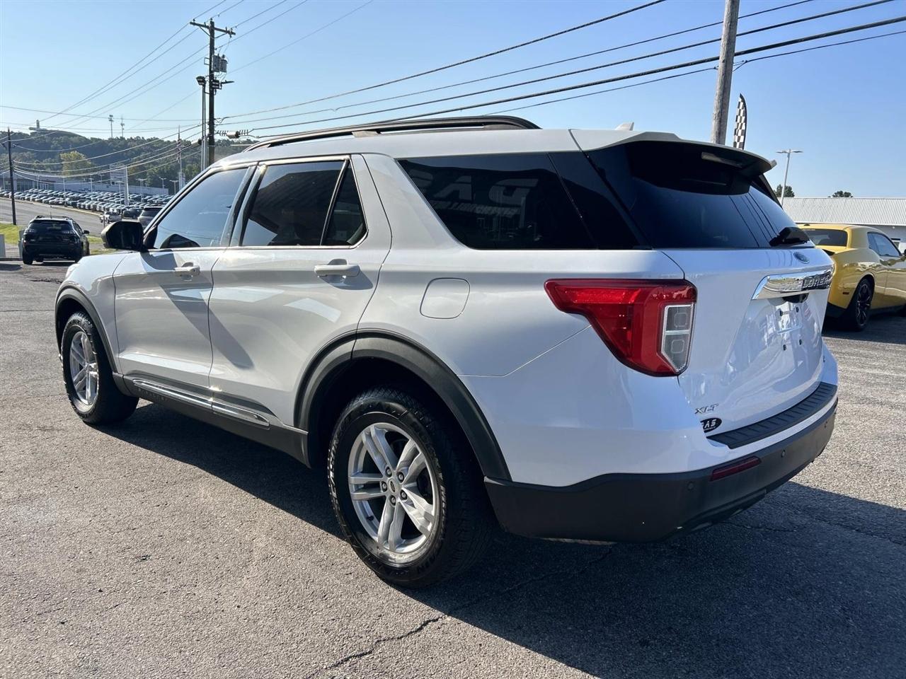 Ford Explorer photo 6