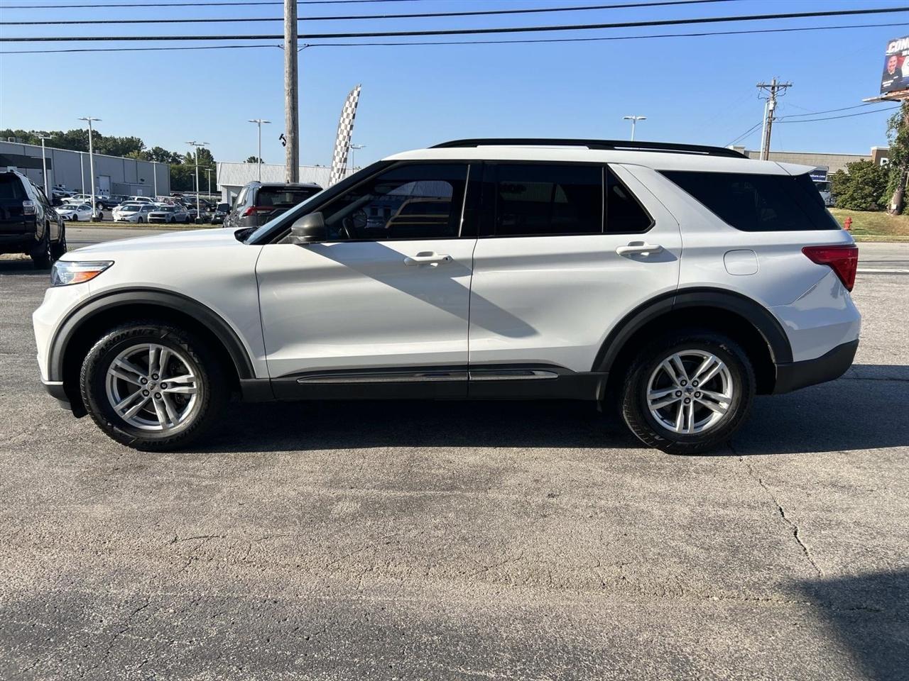Ford Explorer photo 7