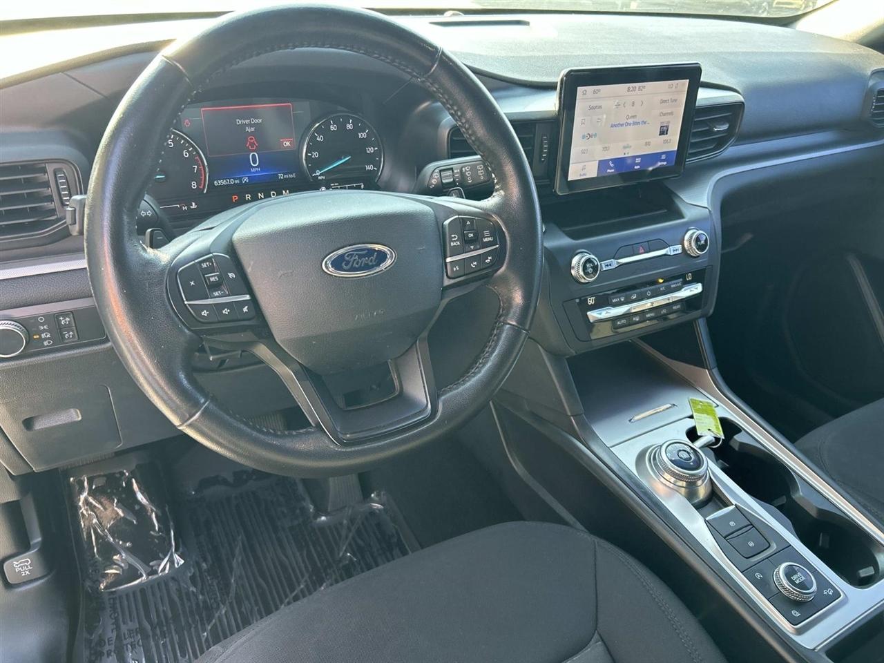 Ford Explorer photo 13