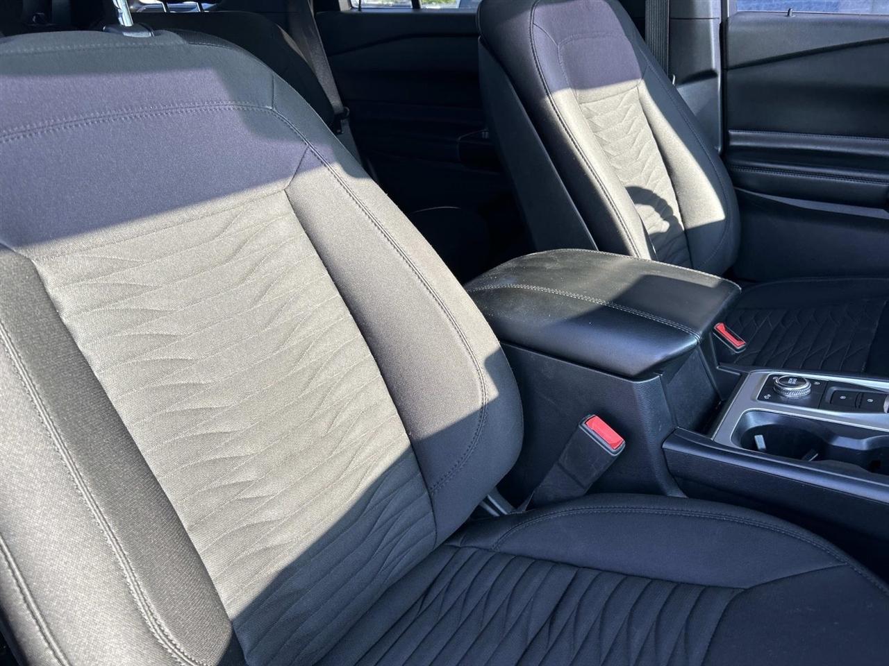 Ford Explorer photo 21