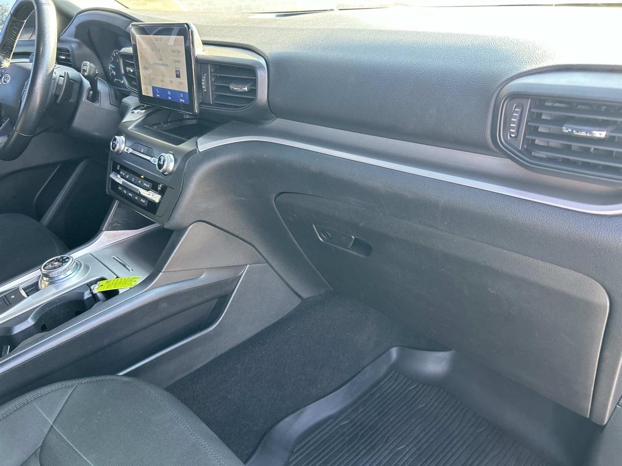 Ford Explorer photo 22