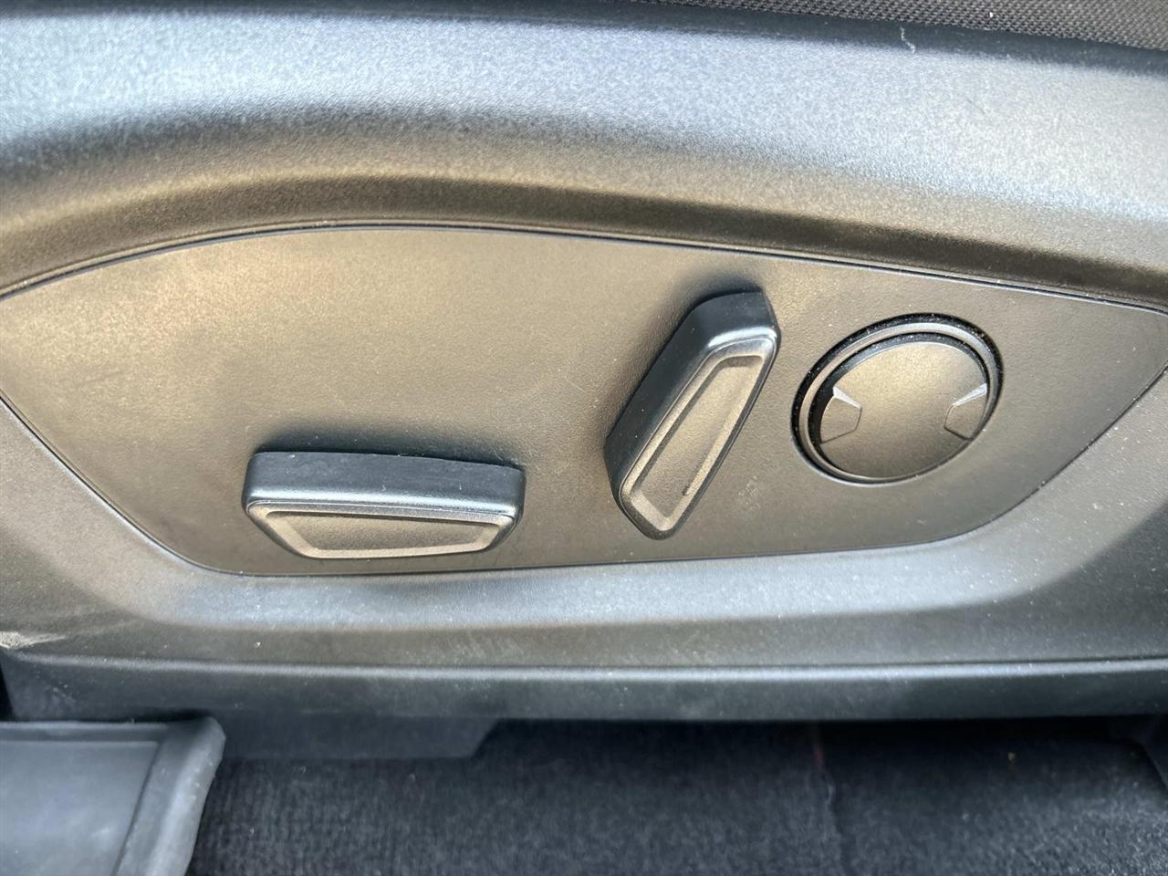 Ford Explorer photo 27
