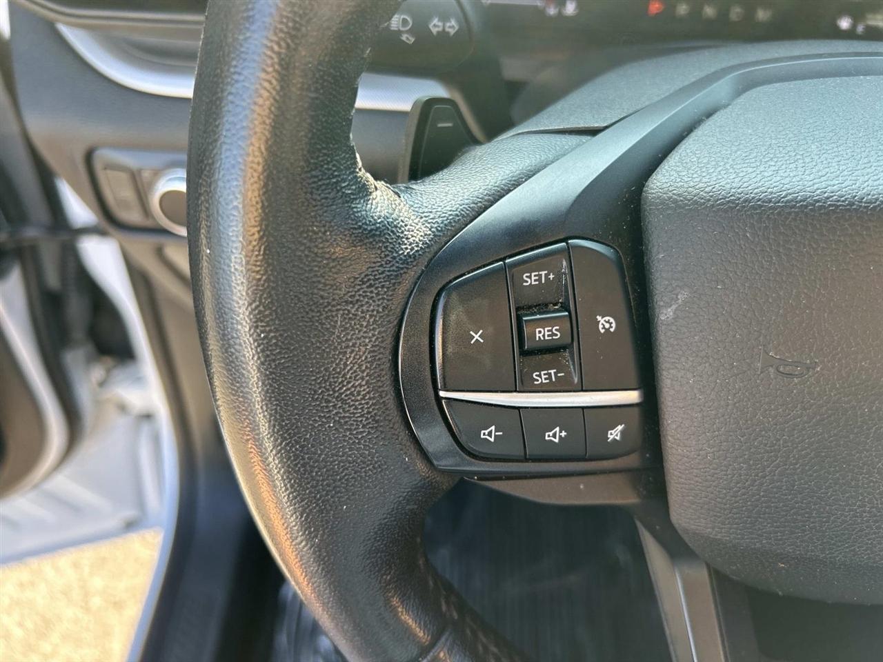 Ford Explorer photo 28
