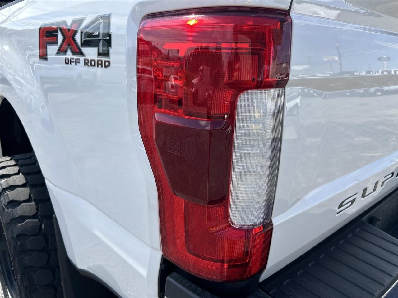 Ford F-250 photo 8