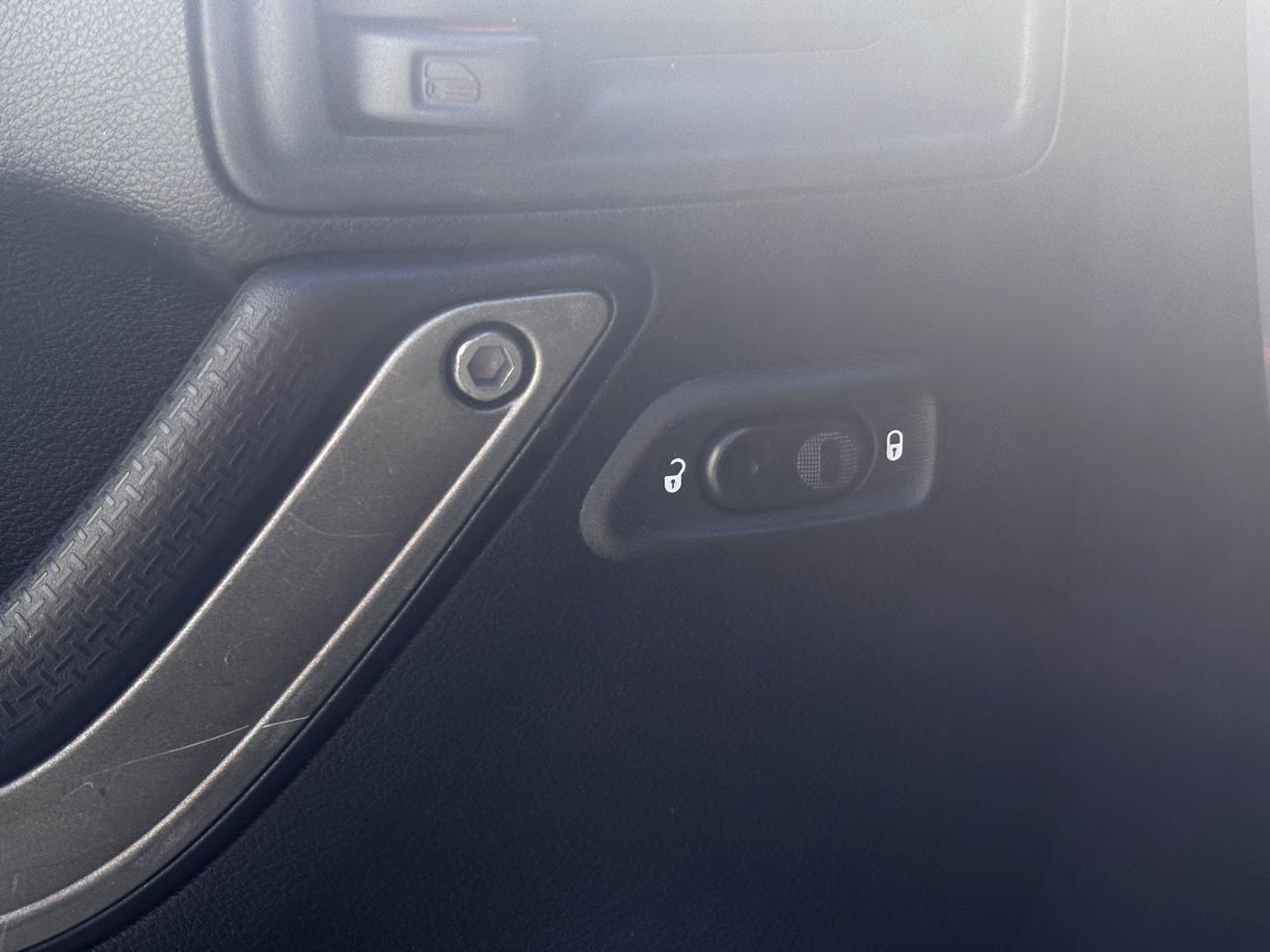 Jeep Wrangler 4WD 2dr Sport 2015