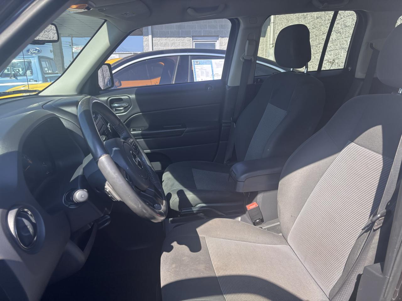 Jeep Patriot 4WD 4dr Latitude 2016