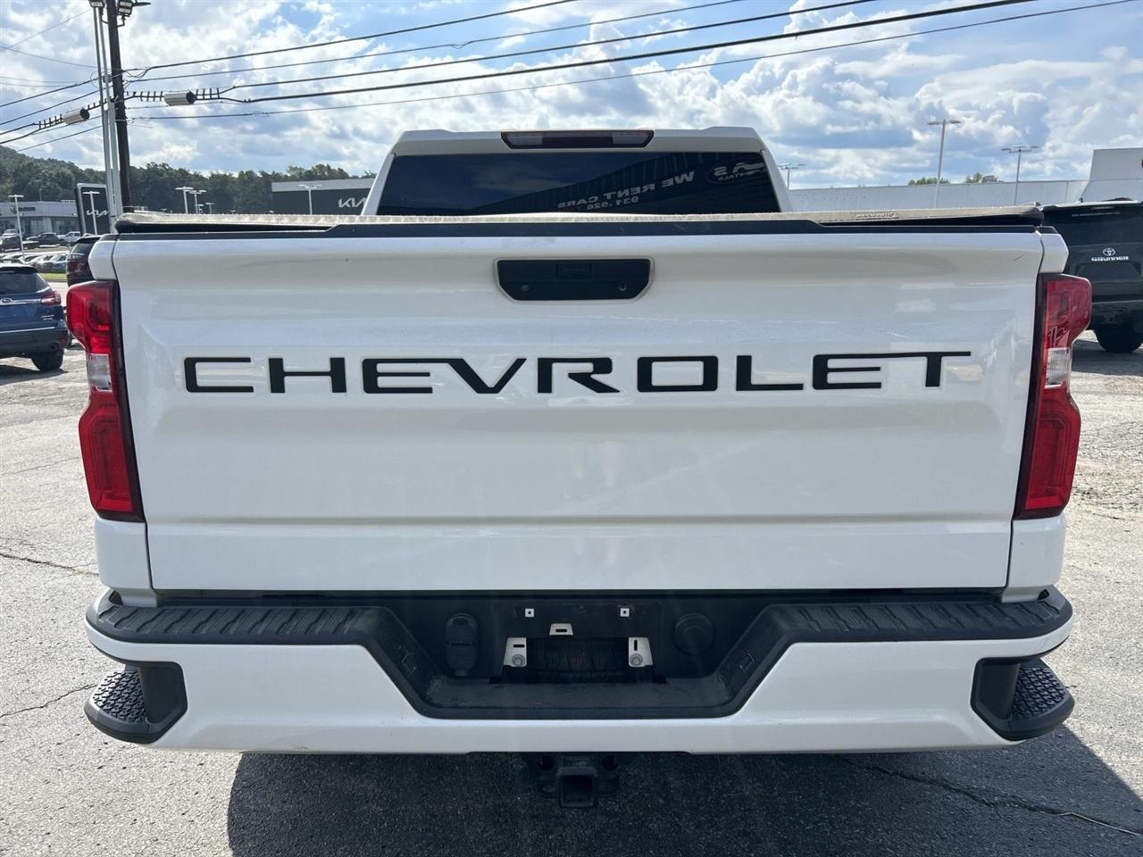 Chevrolet Silverado photo 5