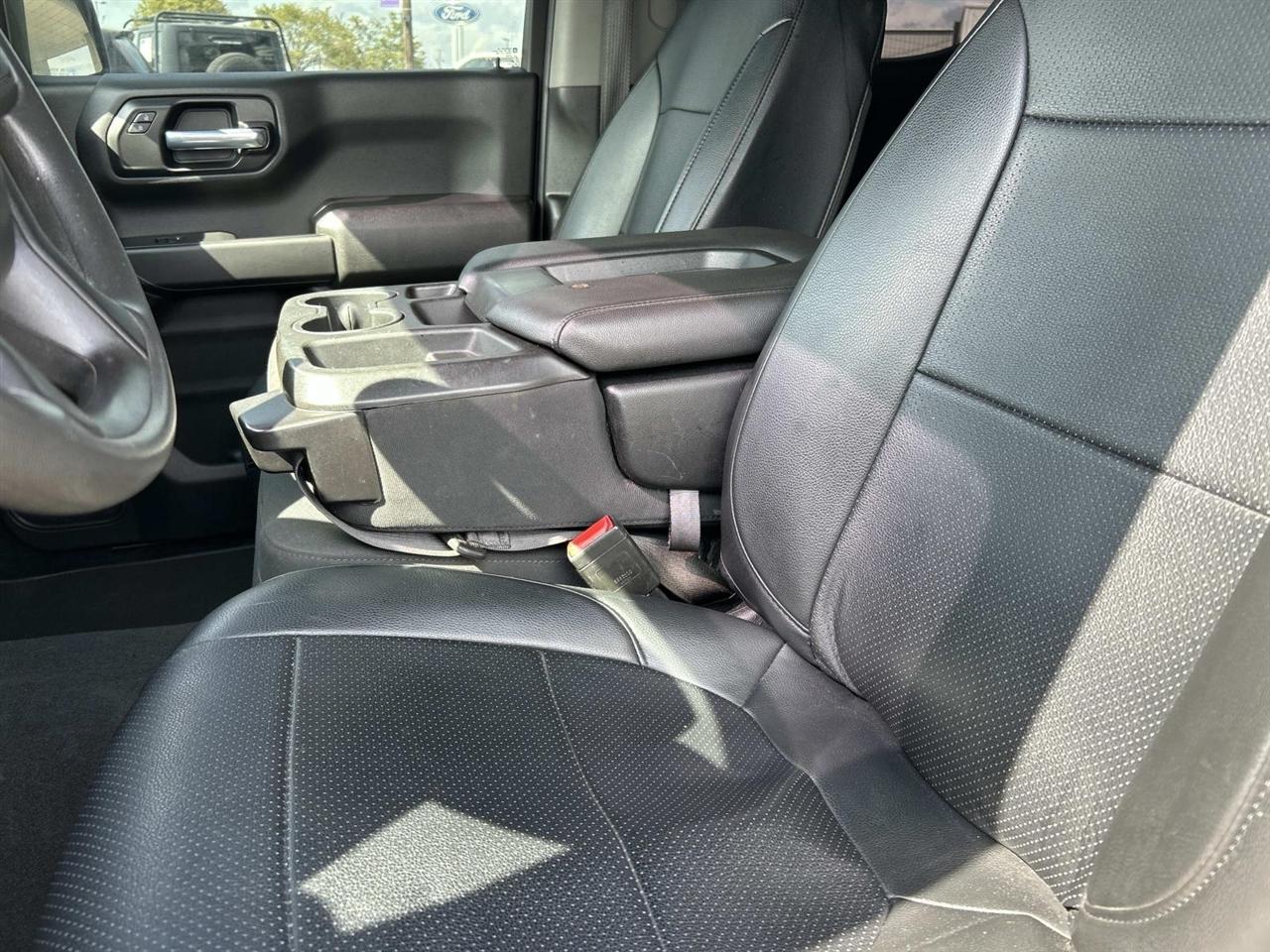 Chevrolet Silverado photo 21