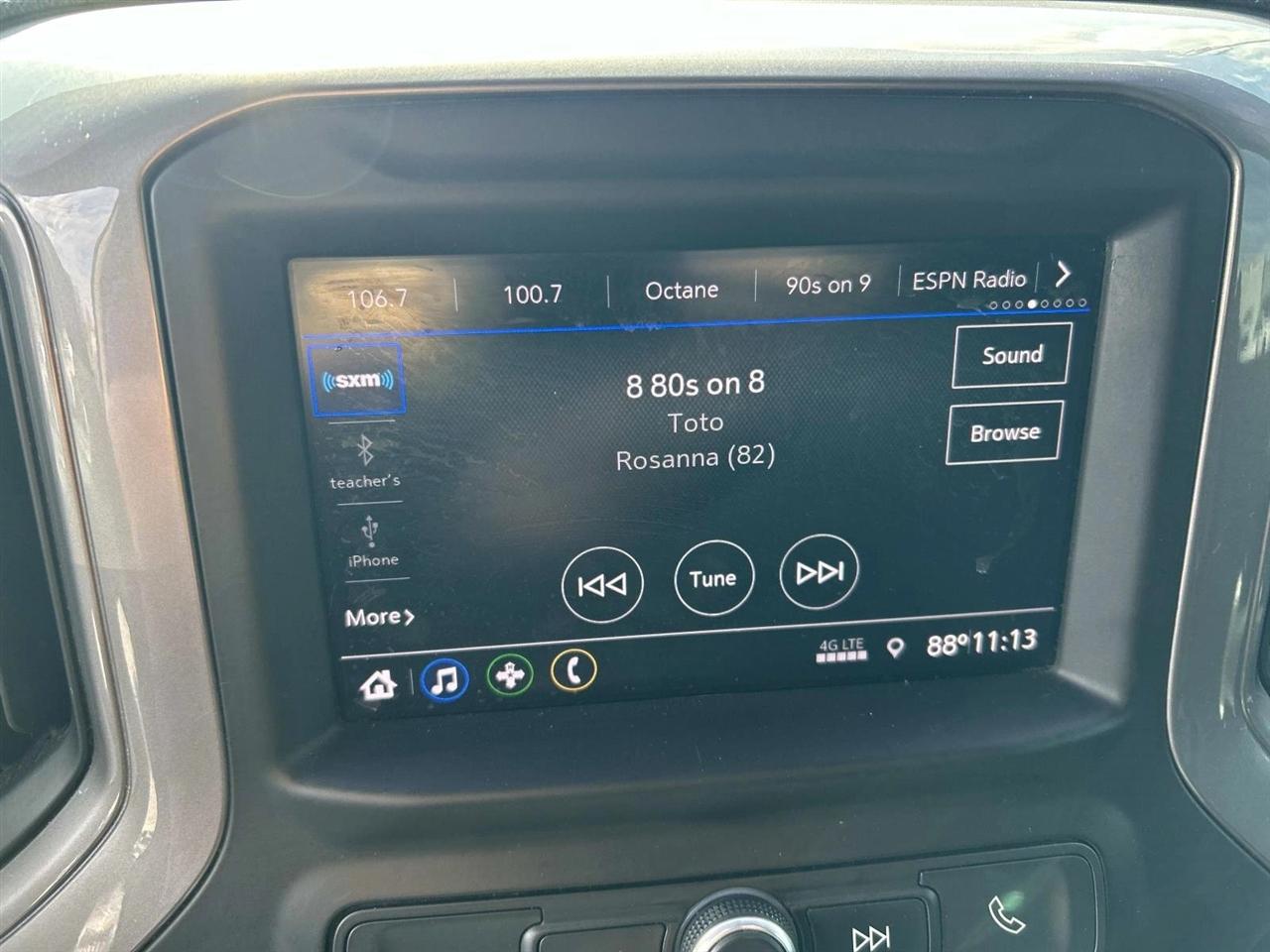 Chevrolet Silverado photo 25