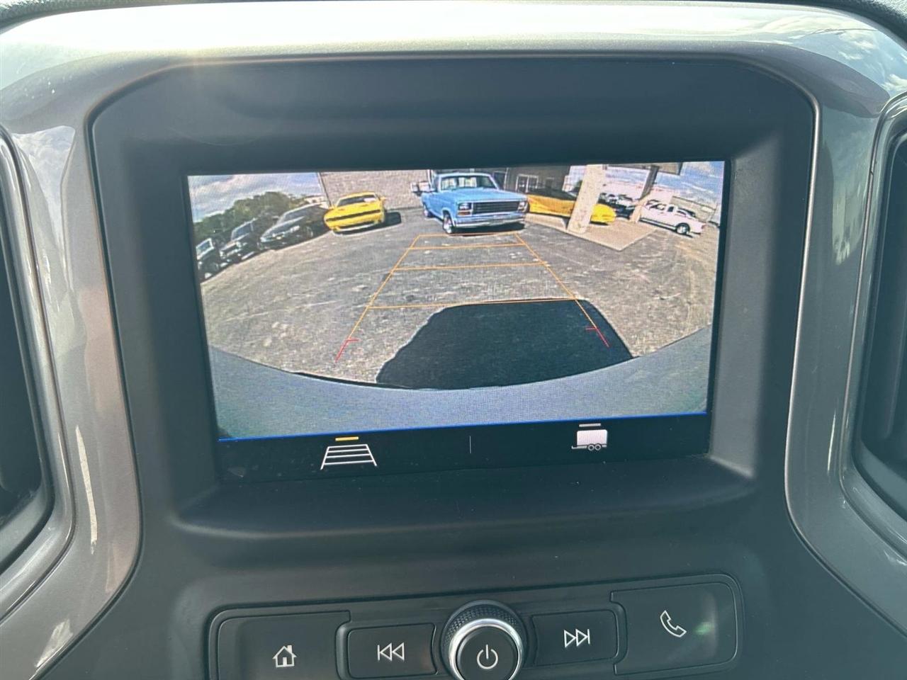 Chevrolet Silverado photo 26