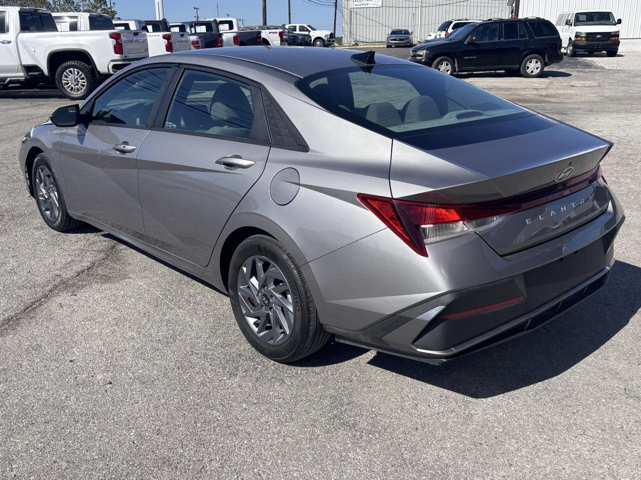 Hyundai Elantra SEL IVT 2024