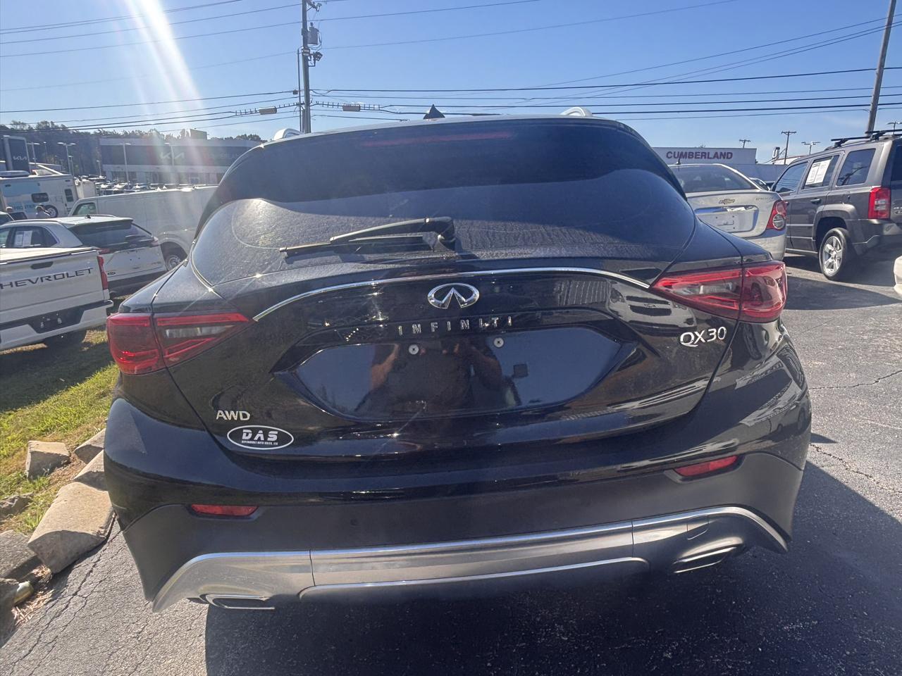 Infiniti QX30 Premium AWD *Ltd Avail* 2017