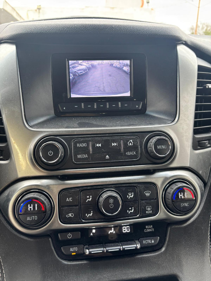 Chevrolet Suburban LS 2WD 2015