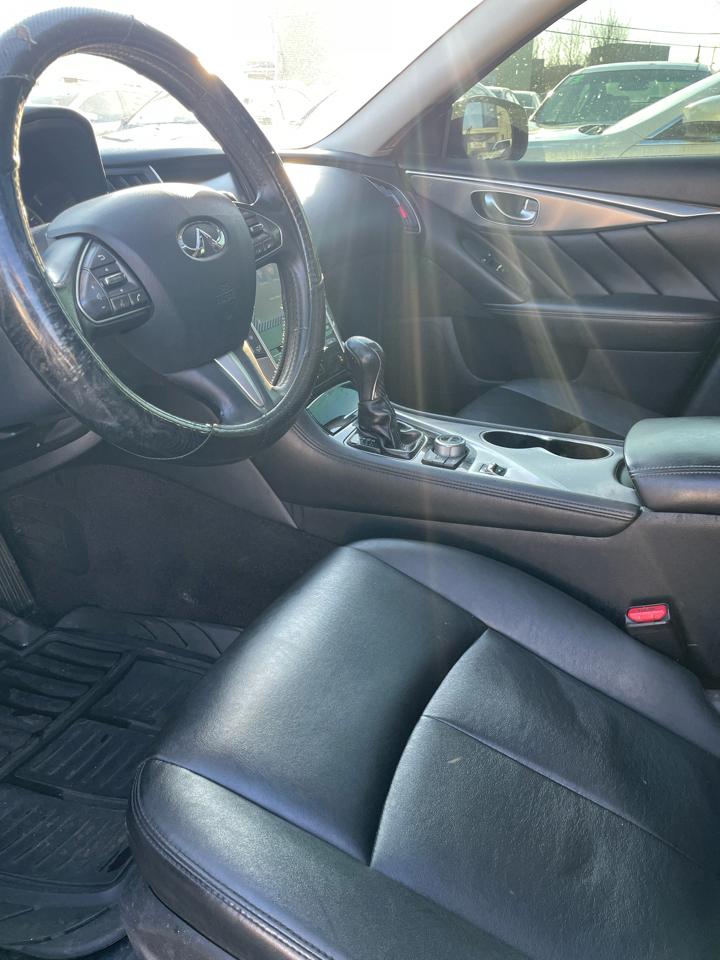 Infiniti Q50 Premium 2014