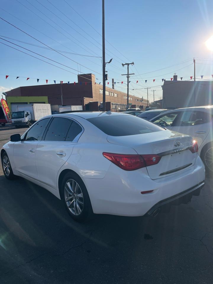 Infiniti Q50 Premium 2014