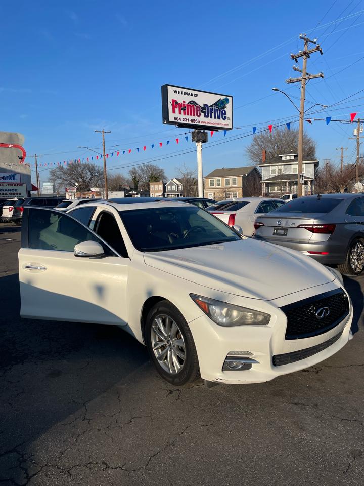 Infiniti Q50 Premium 2014
