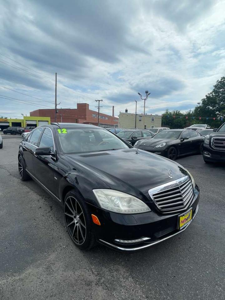 Mercedes-Benz S-Class S550 4-MATIC 2012
