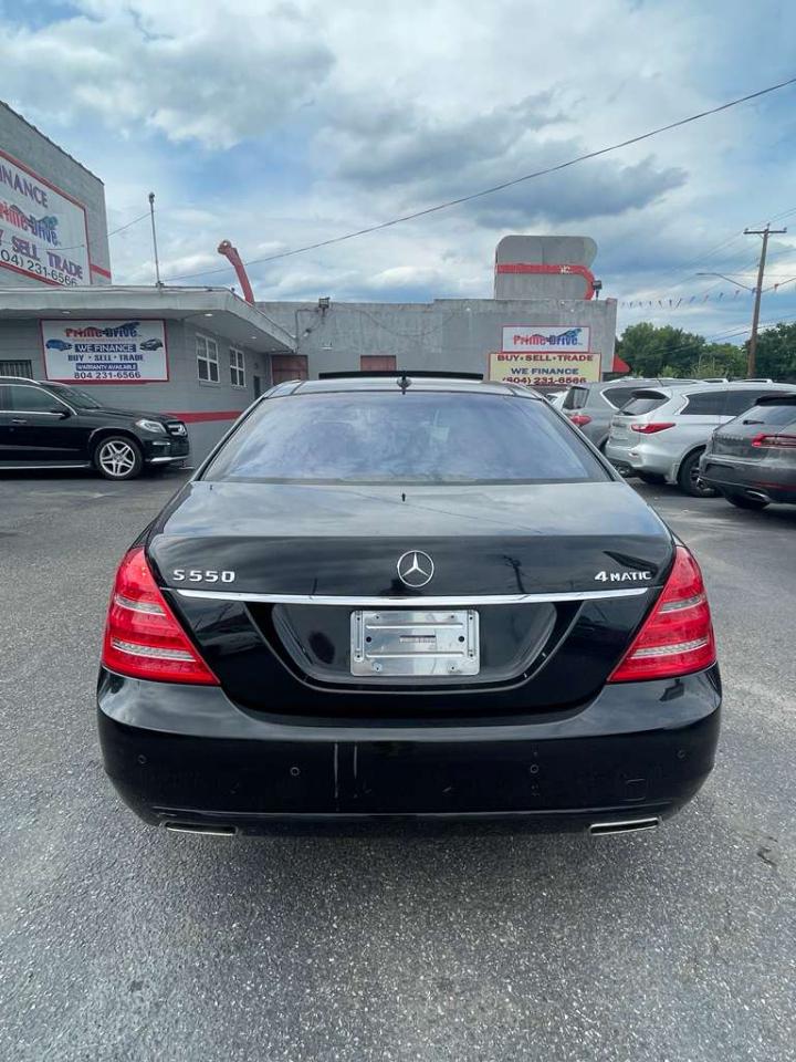 Mercedes-Benz S-Class S550 4-MATIC 2012
