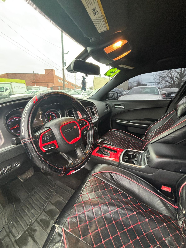 Dodge Charger SE 2015