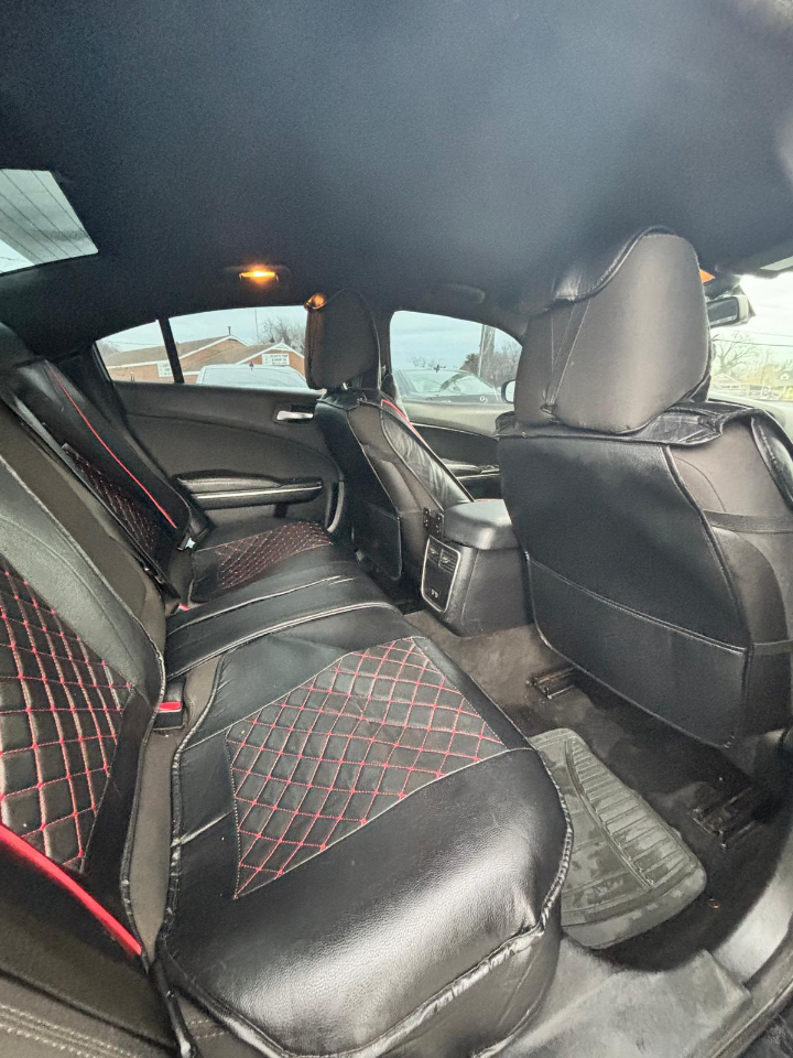 Dodge Charger SE 2015