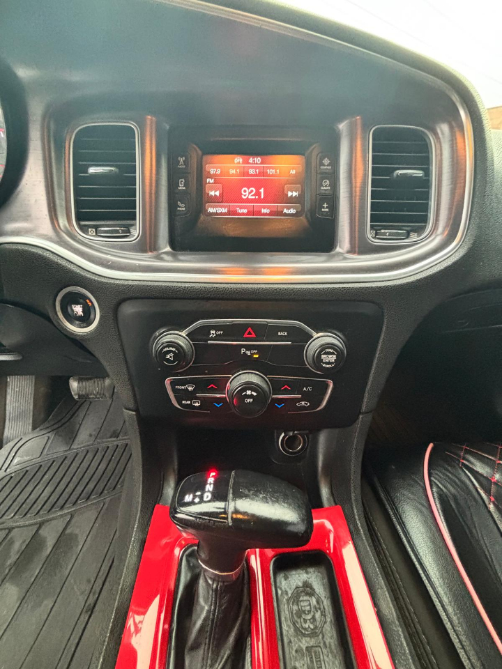 Dodge Charger SE 2015