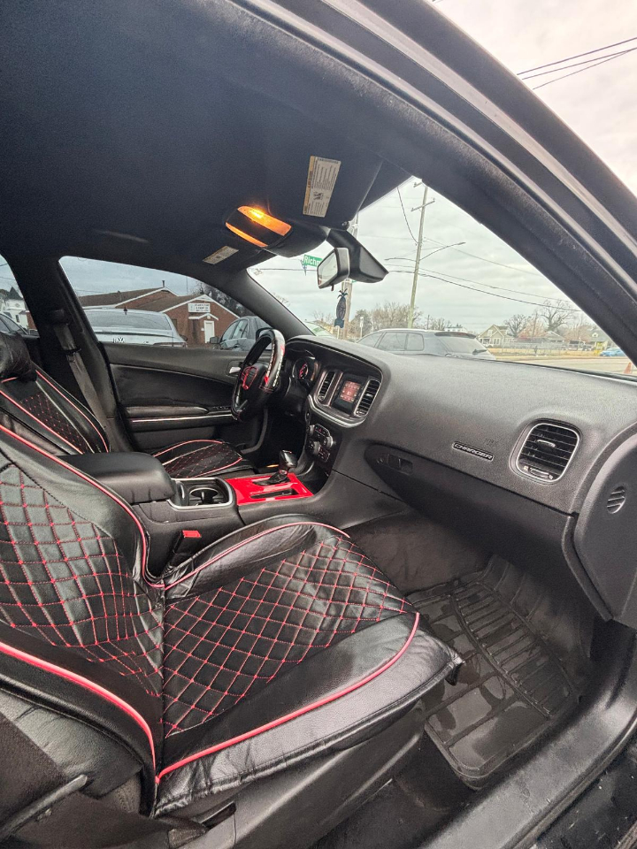 Dodge Charger SE 2015