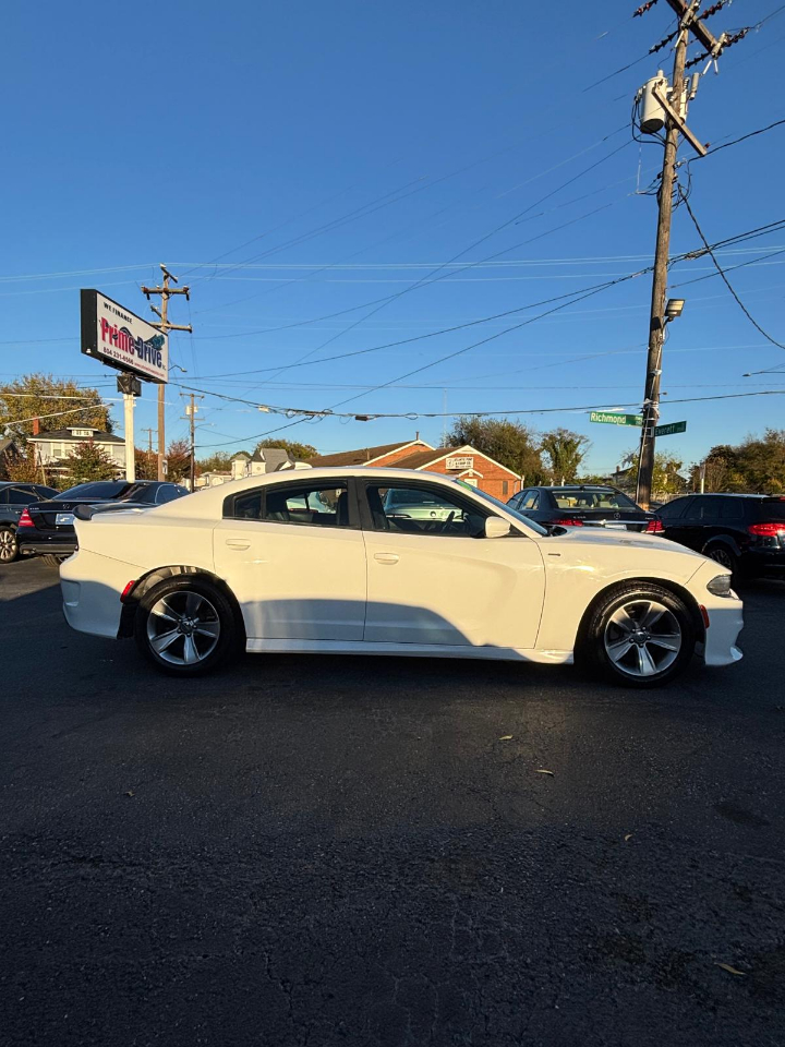 Dodge Charger SXT 2017