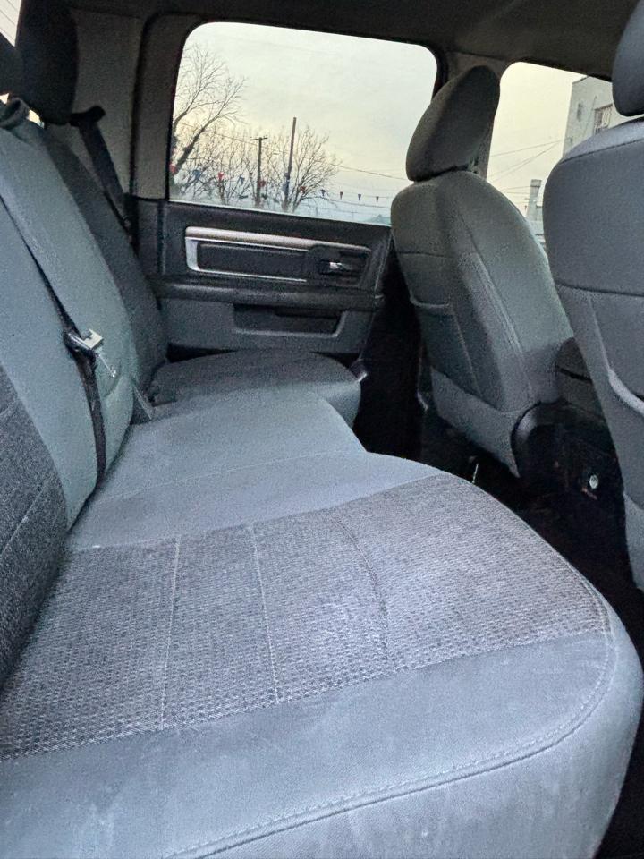 RAM 1500 SLT Crew Cab SWB 4WD 2017