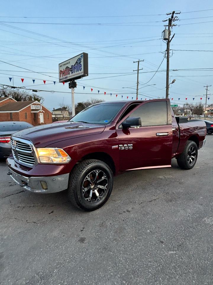 RAM 1500 SLT Crew Cab SWB 4WD 2017
