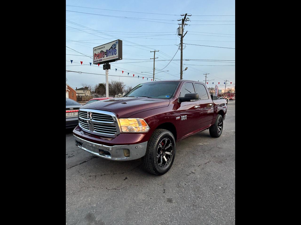 RAM 1500 SLT Crew Cab SWB 4WD 2017