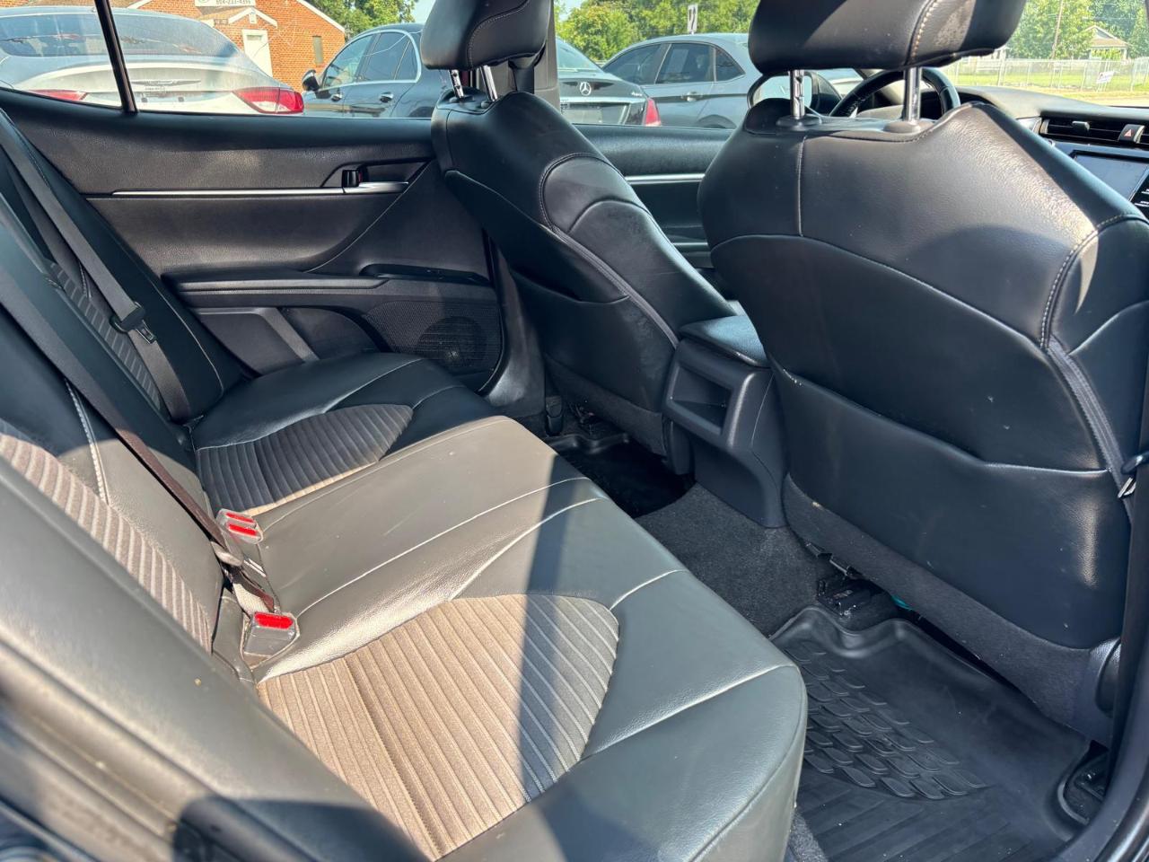 Toyota Camry SE 2020