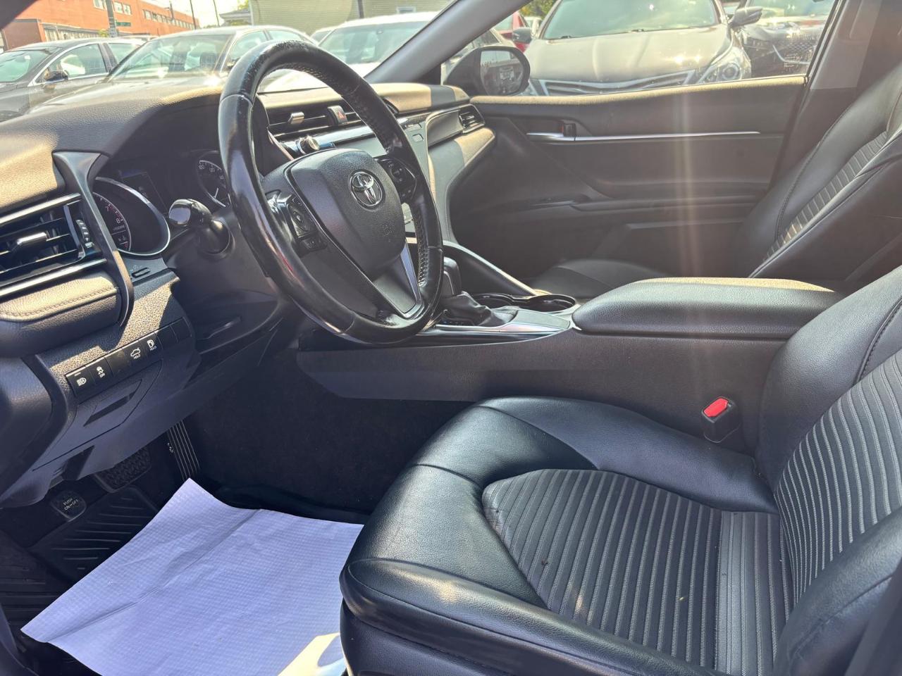 Toyota Camry SE 2020