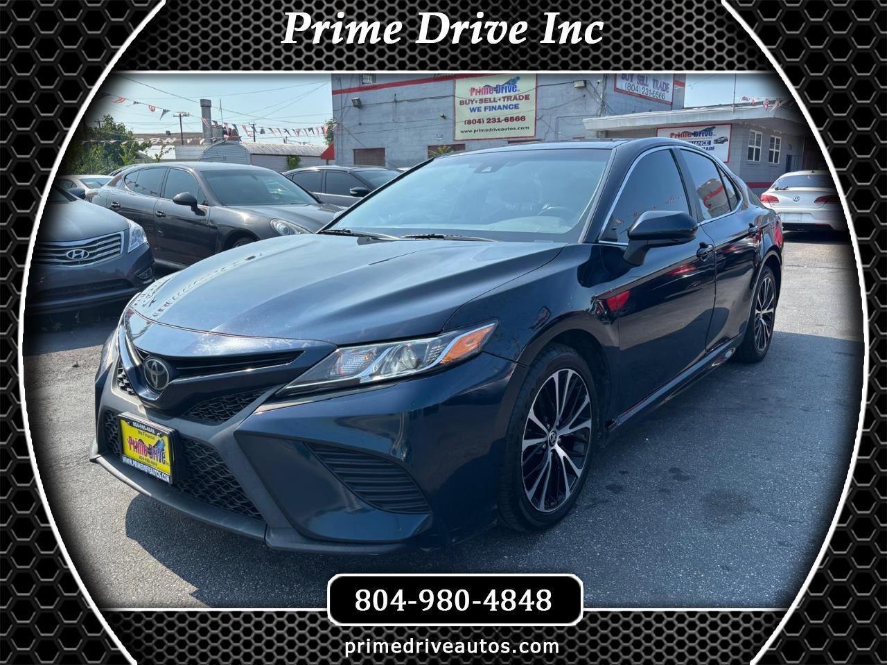 Toyota Camry SE 2020