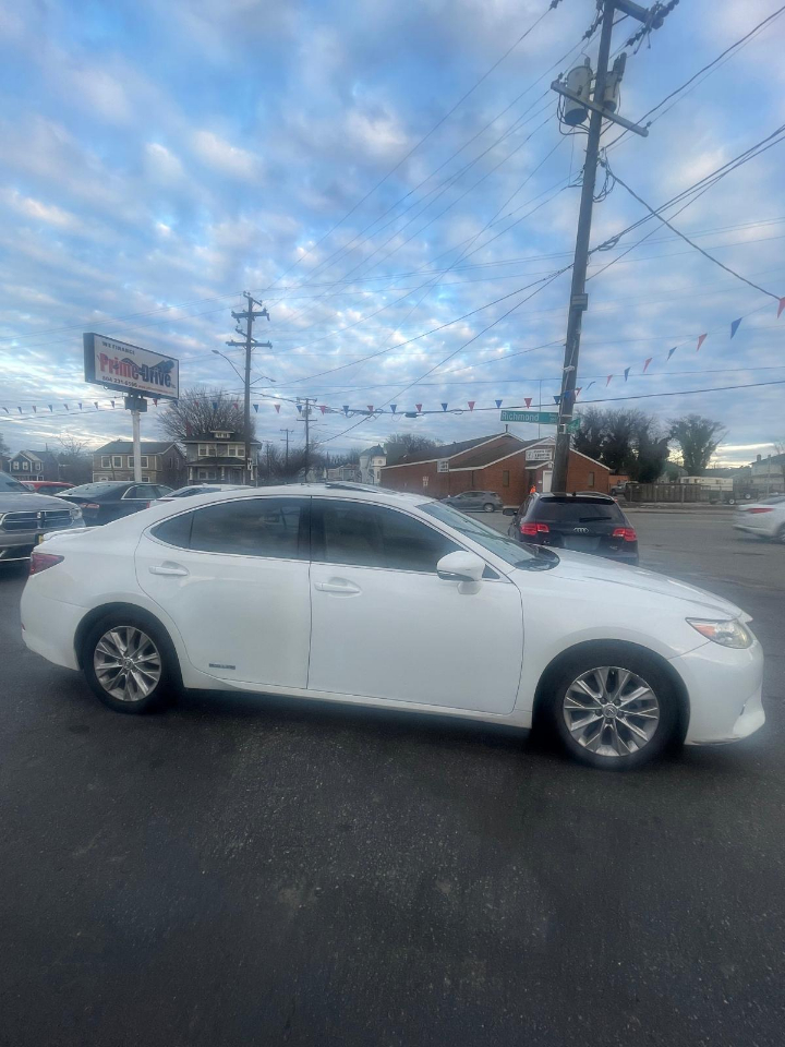 Lexus ES 300h Sedan 2014