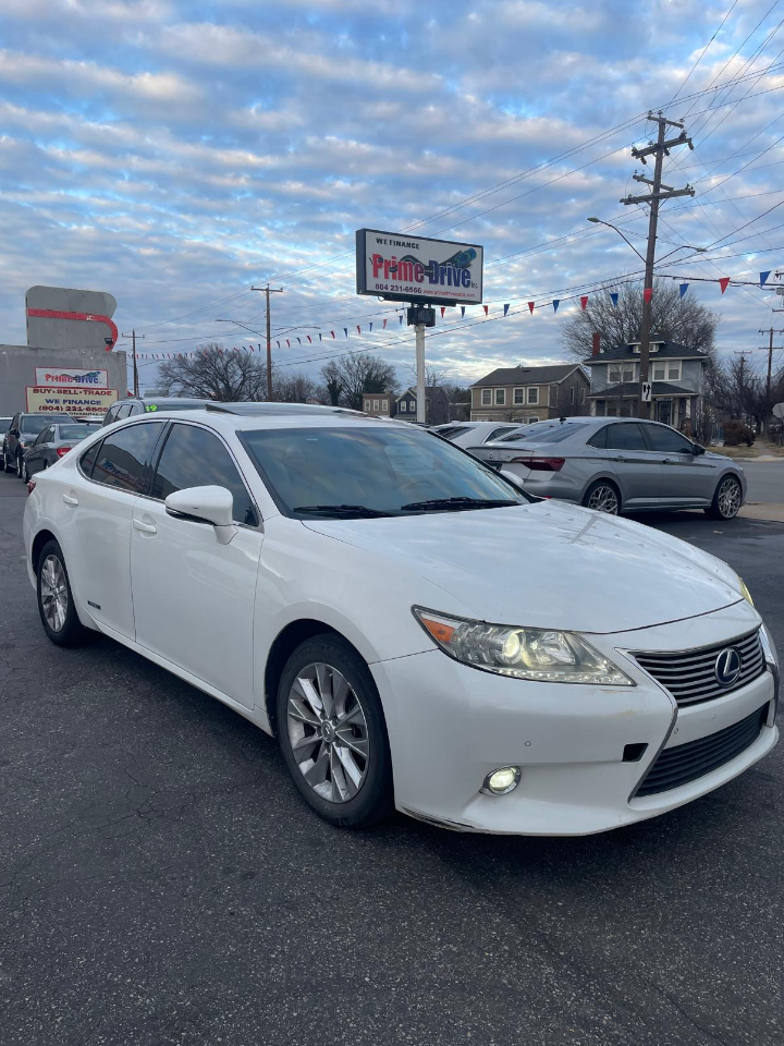 Lexus ES 300h Sedan 2014