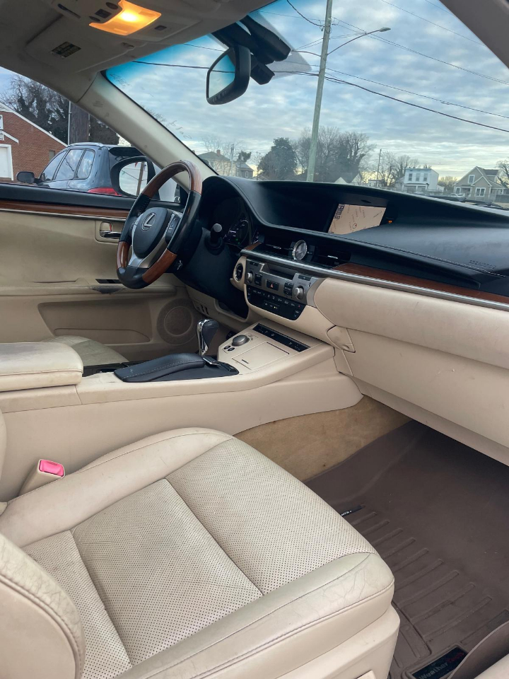 Lexus ES 300h Sedan 2014