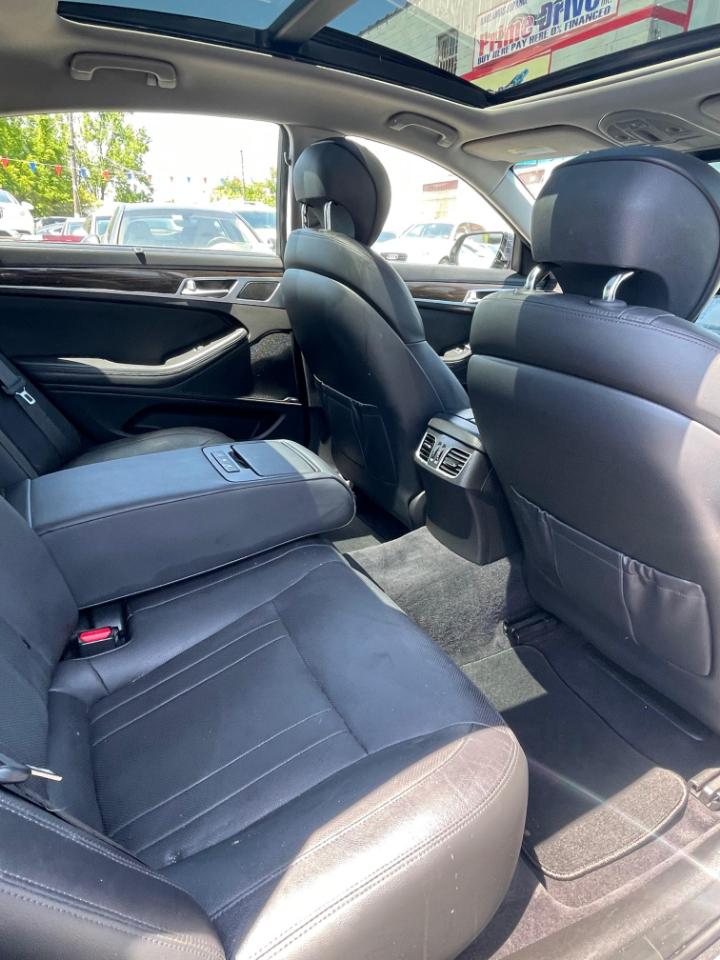 Hyundai Genesis 3.8L 2015