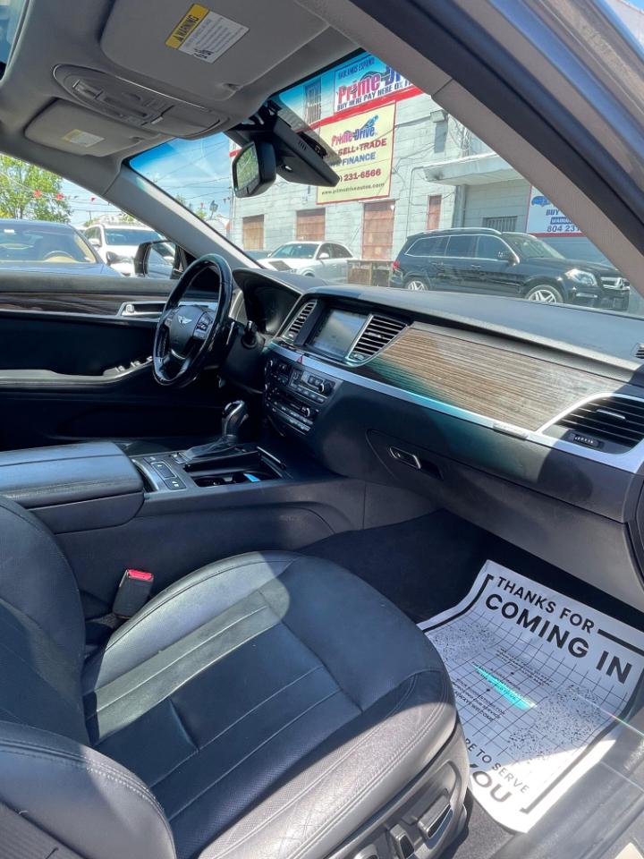 Hyundai Genesis 3.8L 2015