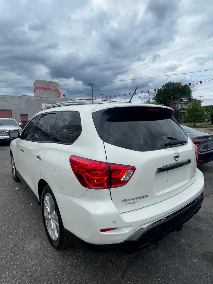 Nissan Pathfinder Platinum 4WD 2018