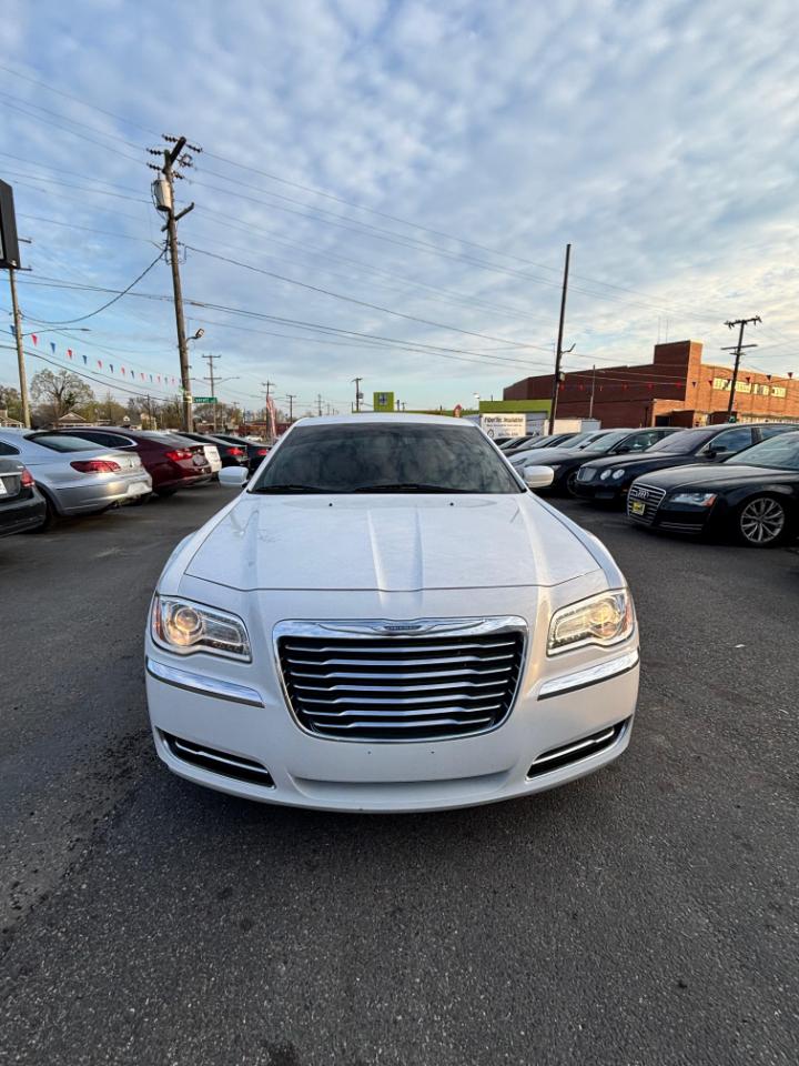 Chrysler 300 RWD 2013