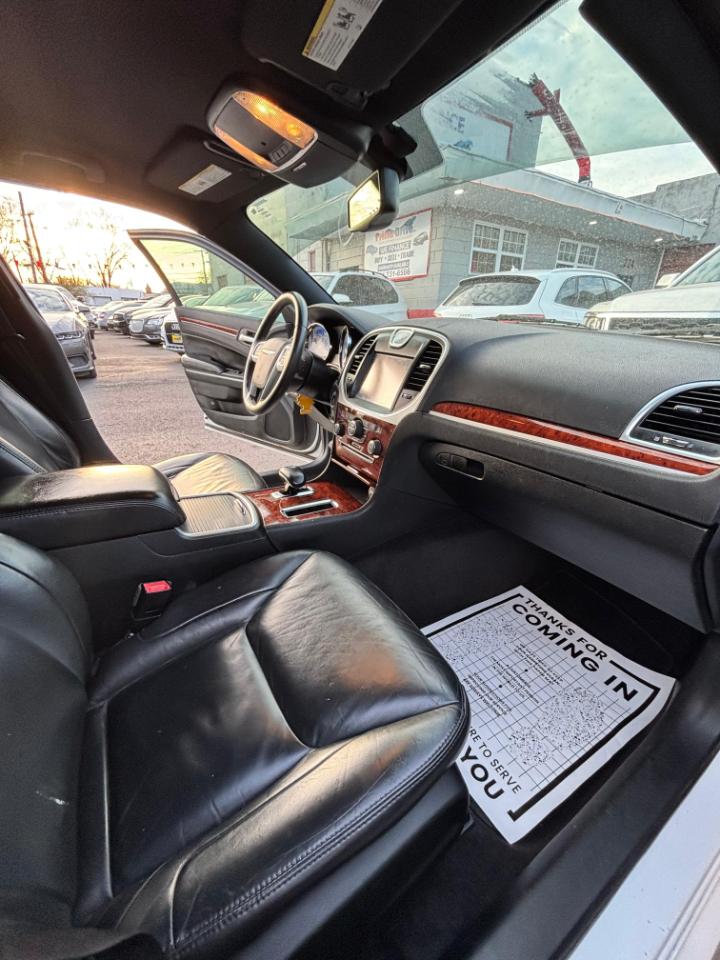 Chrysler 300 RWD 2013