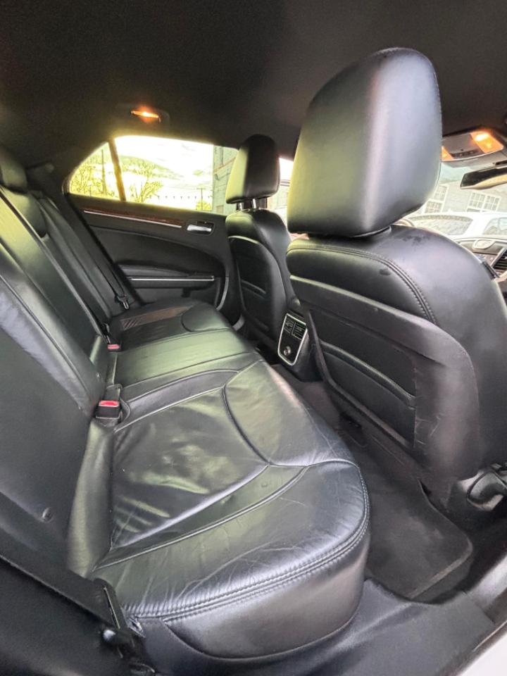Chrysler 300 RWD 2013