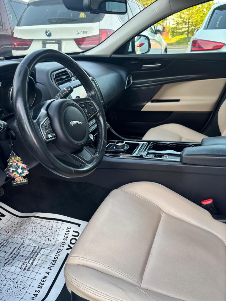 Jaguar XE 35t Premium AWD 2017