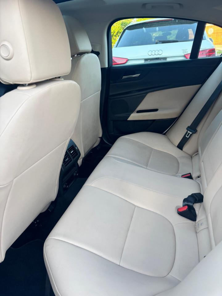 Jaguar XE 35t Premium AWD 2017